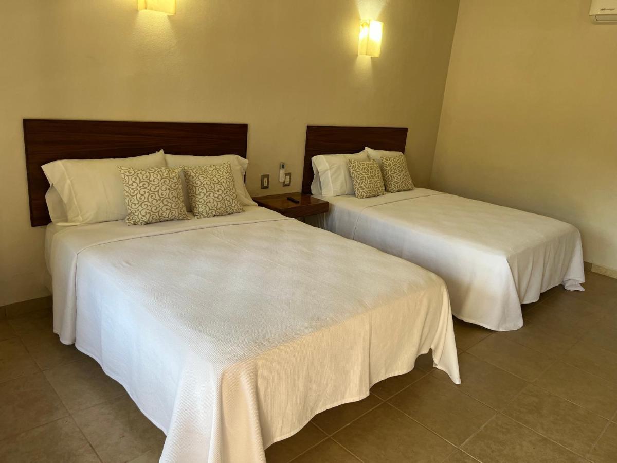 Natura Hotel & Villas Zihuatanejo Exteriör bild